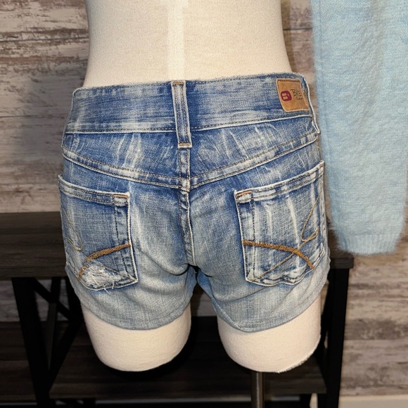 🍀BKE Denim Blue Women's Shorts - Picture 4 of 6